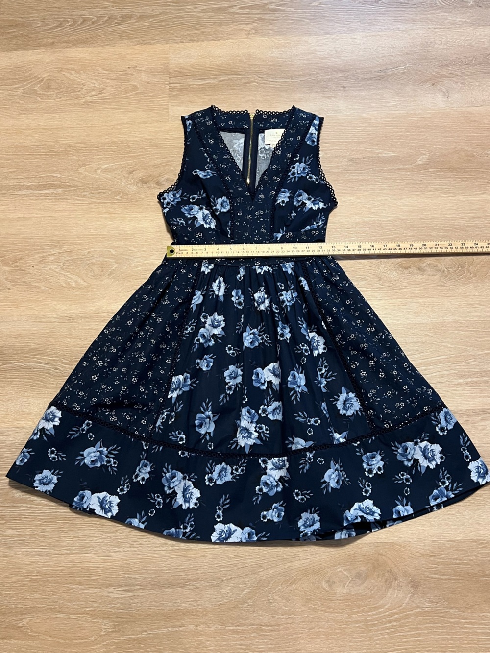 Kate Spade Prairie Rose Fit & Flare‎ Dress V Neck Navy Floral Lace Trim Size 0 - Picture 10 of 12